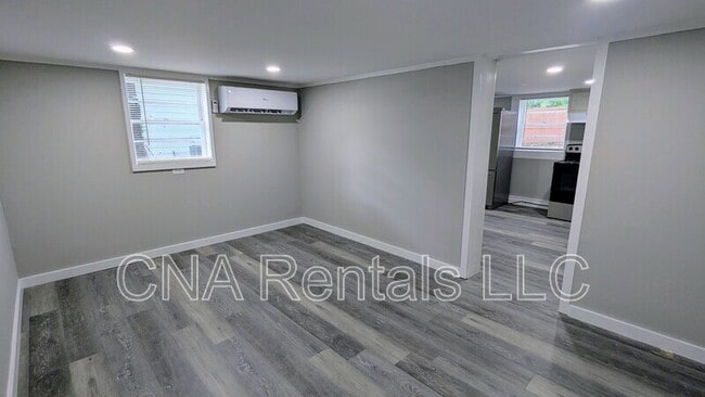 Photo - 1772 Martin Pl Unit B
