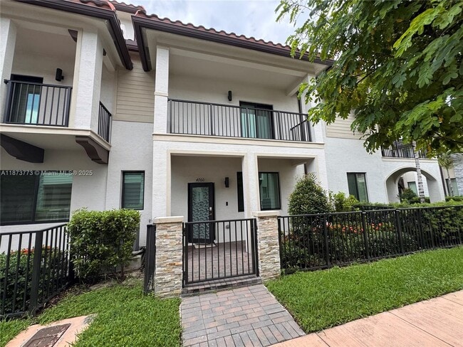 Building Photo - 4760 NW 83rd Pkwy Rental