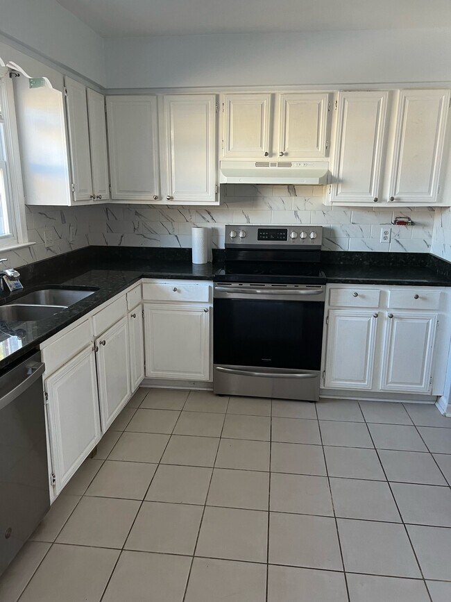 Photo - 1205 Tar Heel Ct