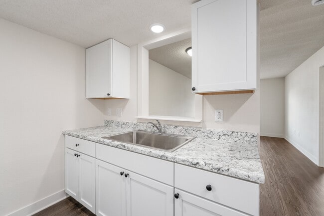 215 S Blankenship Rd Unit 17