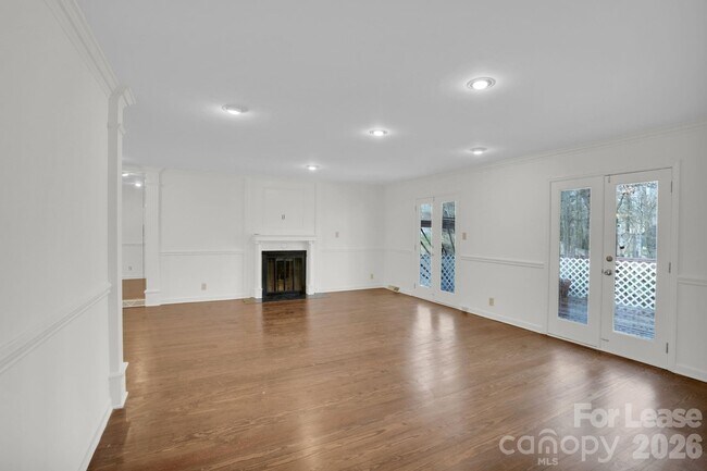 Photo - 408 Wilby Dr