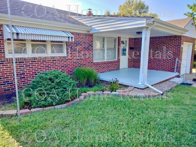 Quiet Southeast Neighborhood - Quiet Southeast Neighborhood House
