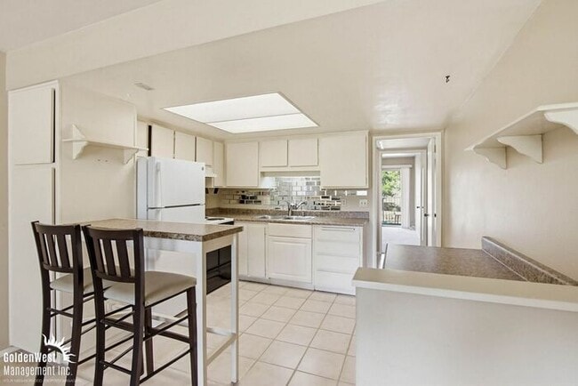 Photo - Charming 1Bdm 1Ba Condo with Scenic Golf Course Views at Mountain Meadow!