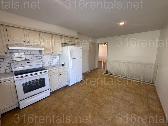 Photo - 3113-3115 S Bunker Unidad 3113 S Bunker Hill Dr