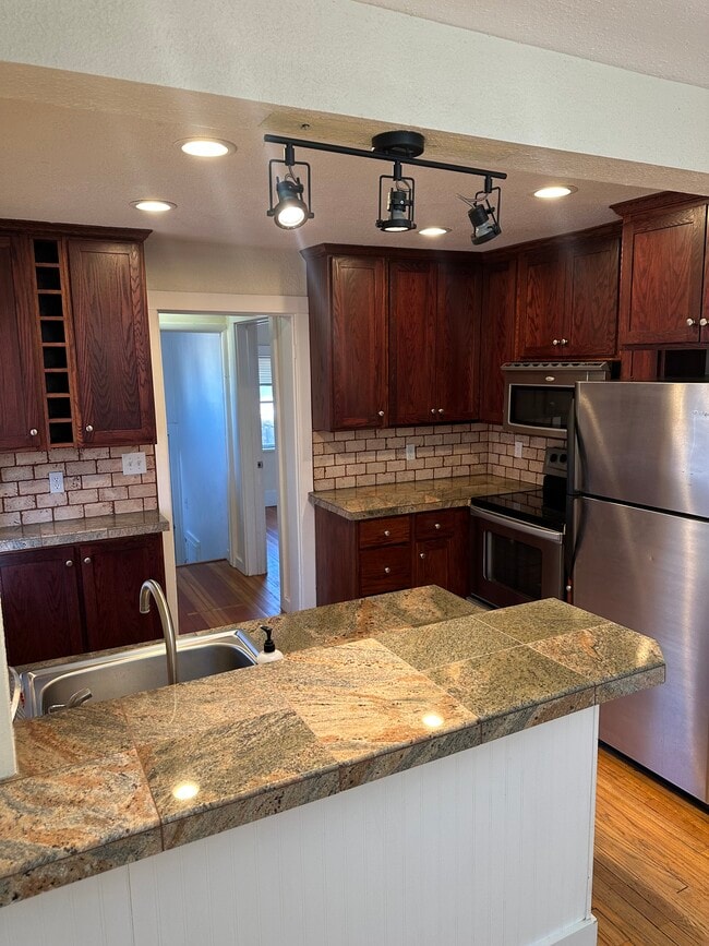 Photo - 3142 Quitman St