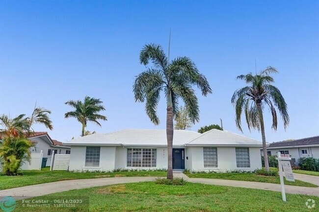 Building Photo - 4751 NE 29th Ave Rental