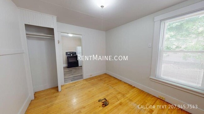 Photo - 145 Essex St Unit B