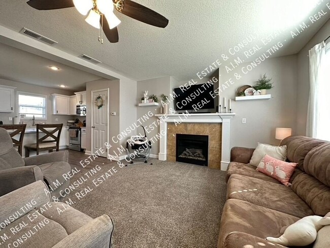 Photo - 1709 Crabapple Ln