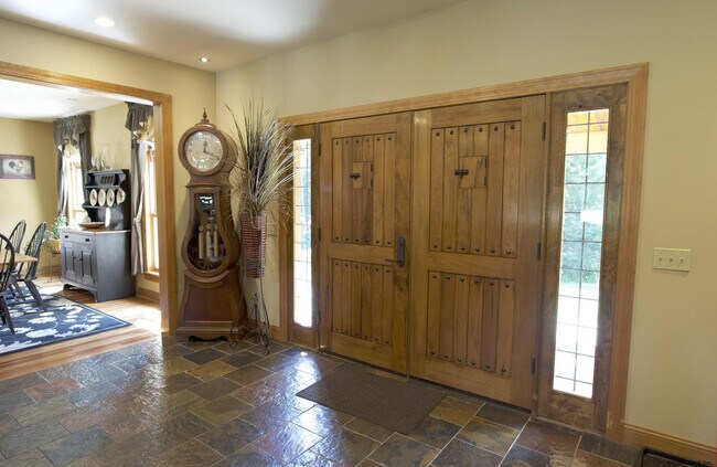 32 Flat Rock Rd