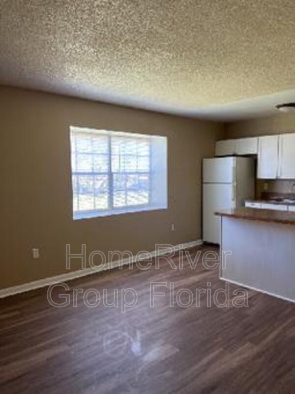 Photo - 11600 Mendel Dr Unidad Apt 6