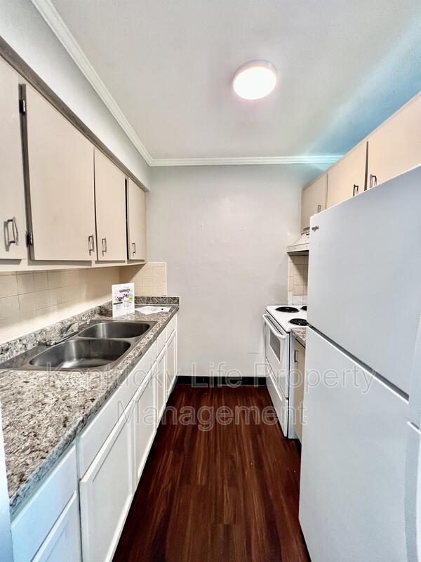 Photo - 1685 Alexandria Dr