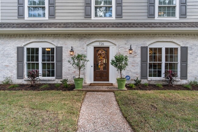 Photo - 726 Thistlewood Dr