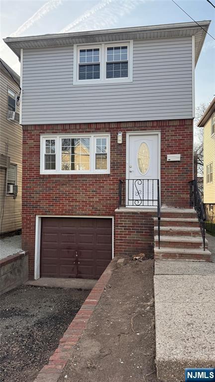 Building Photo - 31 Chestnut St