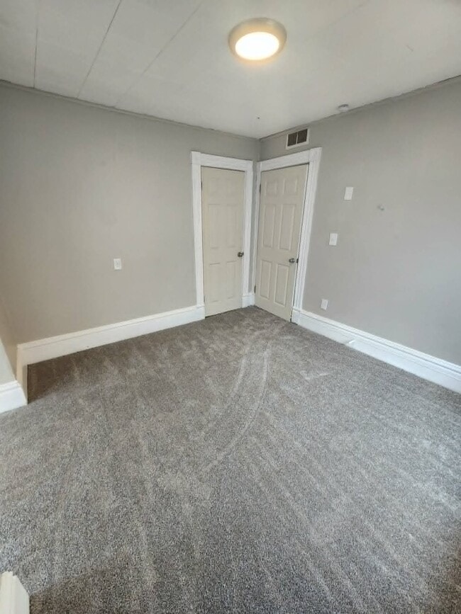 Bedroom 1 ( 14x11) - 340 Virginia Ave Unit 3