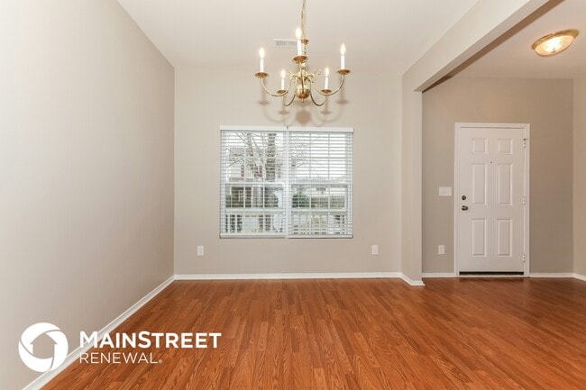 Photo - 3509 Charterhall Ln