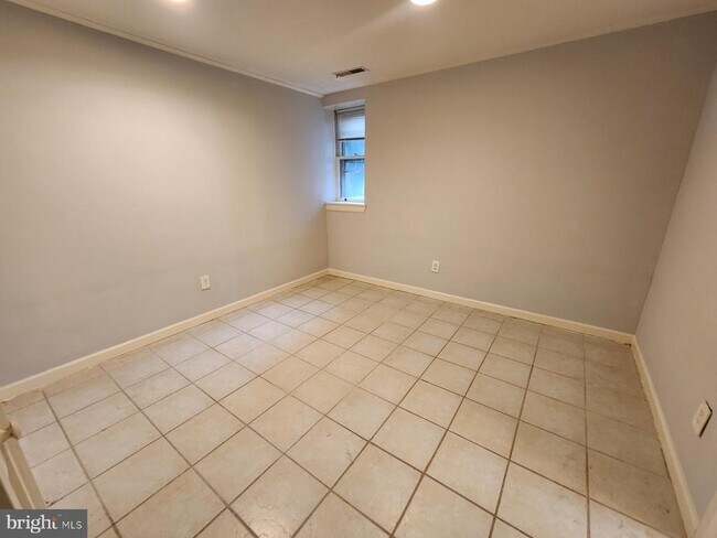 Photo - 1720 Wallace St