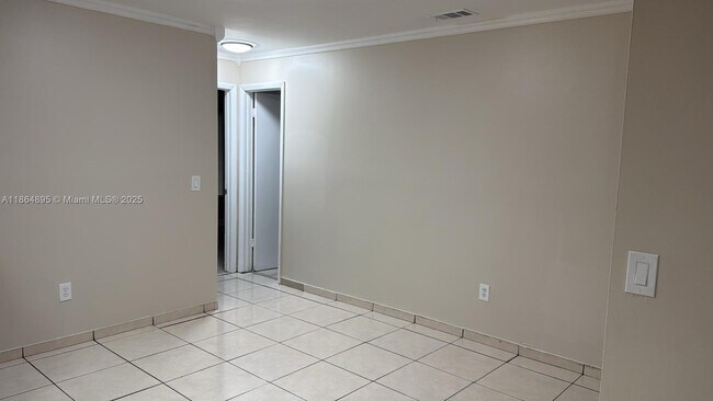 Photo - 835 SW 8th St Unit 1