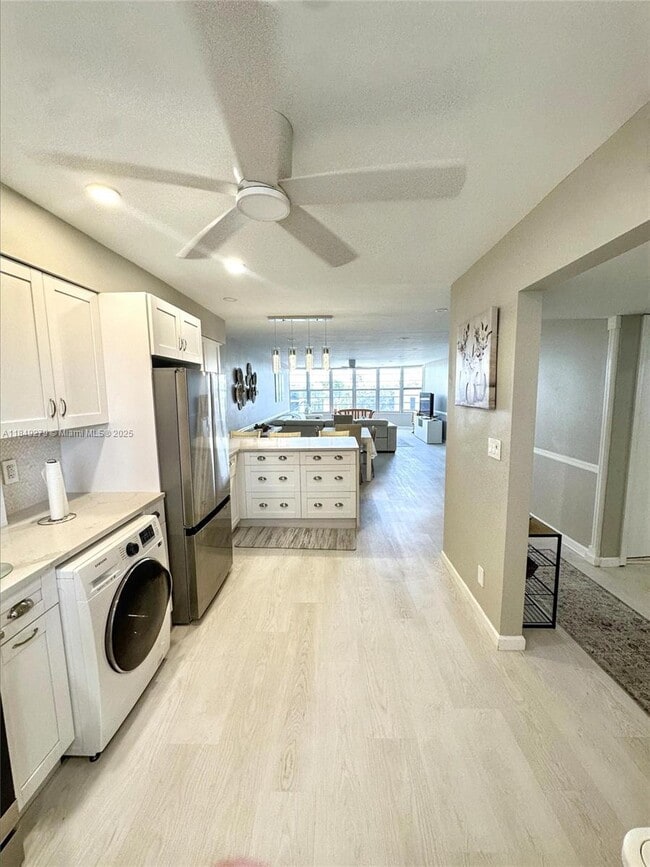 Photo - 3051 NE 48th St Unit 307