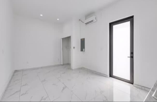 Photo - 653 Stanley Ave