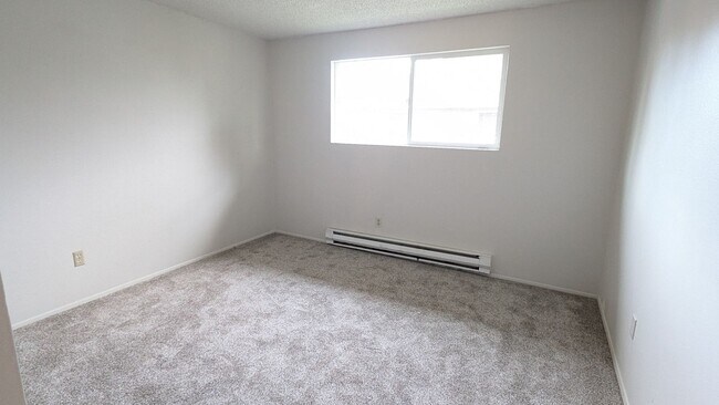 Photo - Everett 2 Bedroom Updated Townhome in Smal...