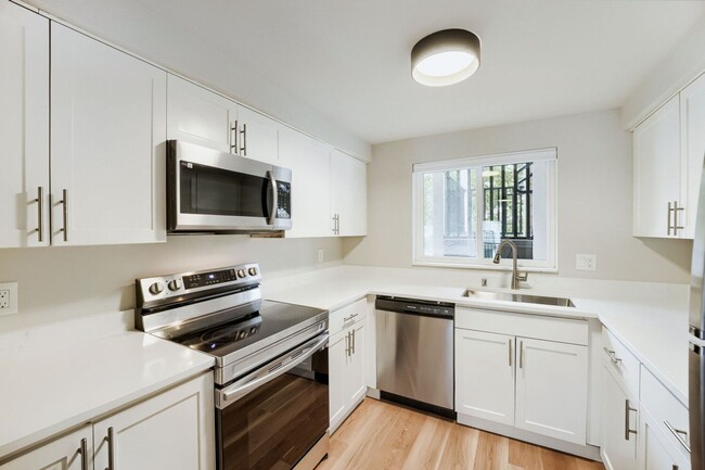 Photo - Martine Apartments