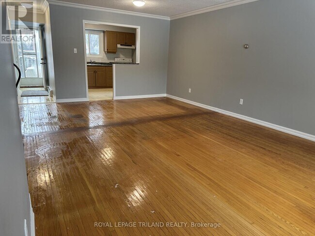 Photo - 1025 Notre Dame Dr