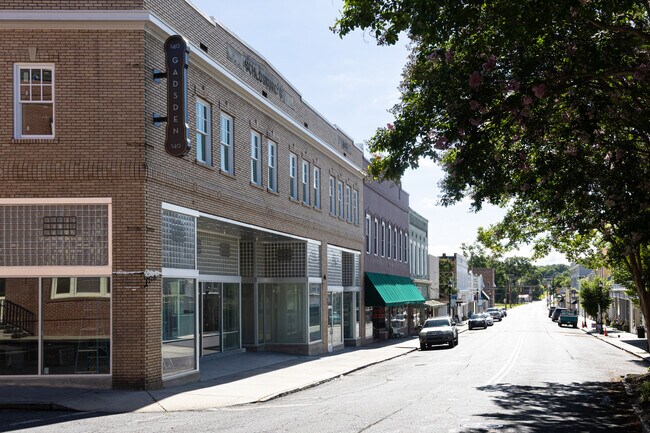 Photo - 140 Gadsden St