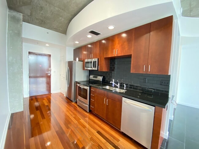 Photo - 155 S Court Ave