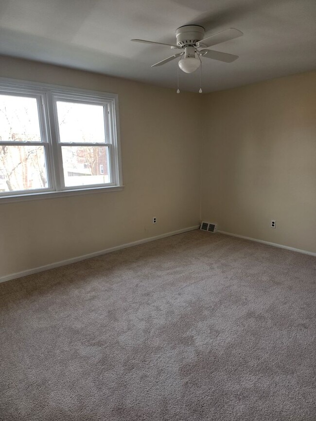 Townhouse in Claymont Area House Rental in Claymont, DE