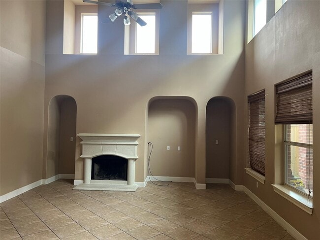 Photo - 16907 Coronado Springs Dr