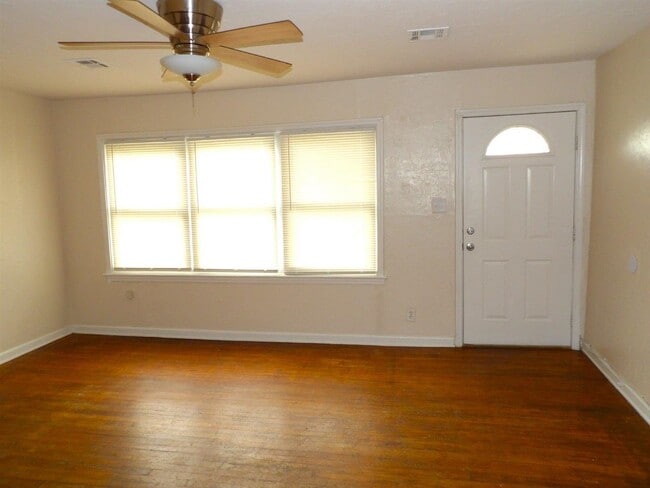 Photo - 1607 NW Pollard Ave