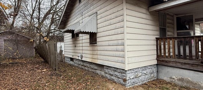 Photo - 1652 E Hickory St