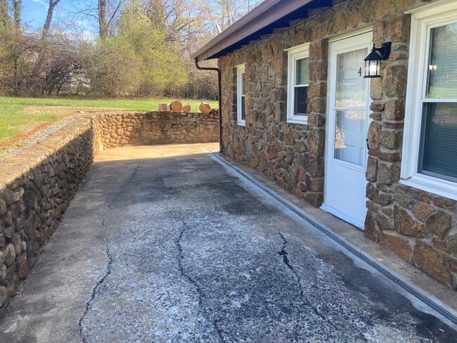 Photo - 959 Timberlake Dr Unit 4