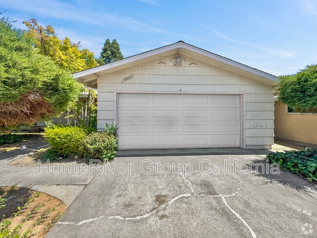 Building Photo - 3413 S Port Dr Rental