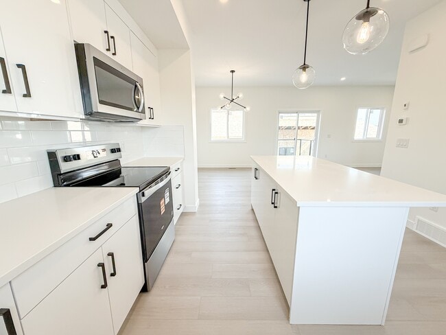 Photo - 273 Sage Hill Cir NW