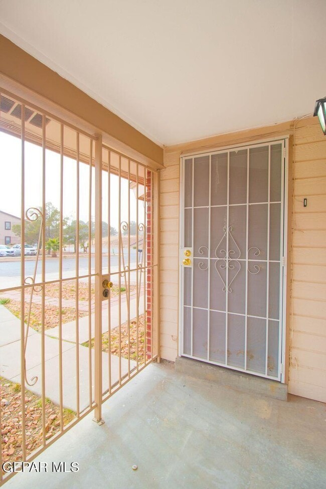 Photo - 11601 Soberana Ln