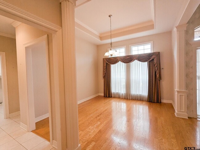 Photo - 704 Shiloh Ridge St