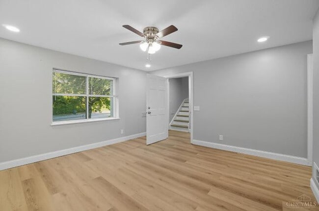 Photo - 5716 Hamilton Ave Unit 1