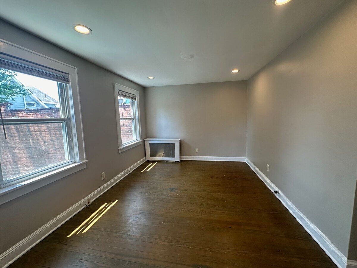 Photo - 241 Palisade Ave Unit 2R