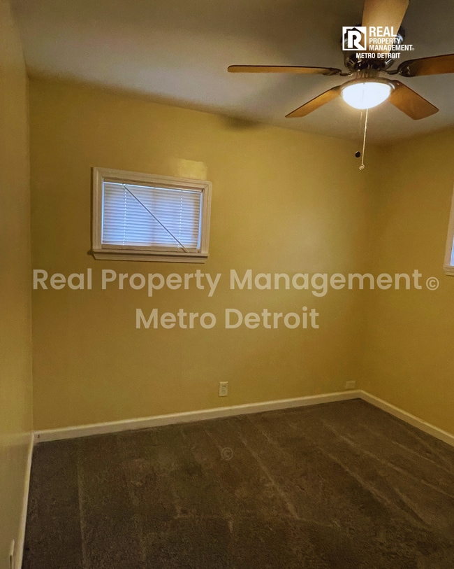 Photo - 7822 Forrer St