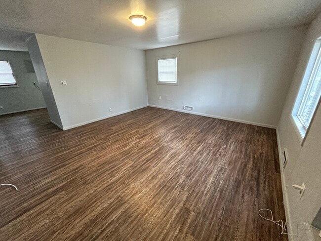 Photo - 21 Pennsylvania Ave