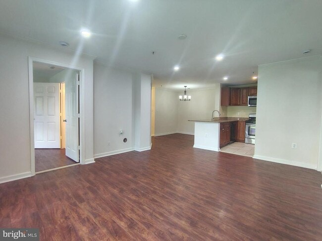 Photo - 17701 Kilmarnock Terrace Unit 1-N