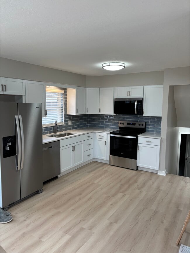 Photo - 3200 Hull Ave