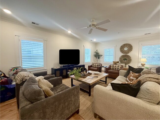 Building Photo - Church Street Three-Bedroom Apartment! Unit suite 200