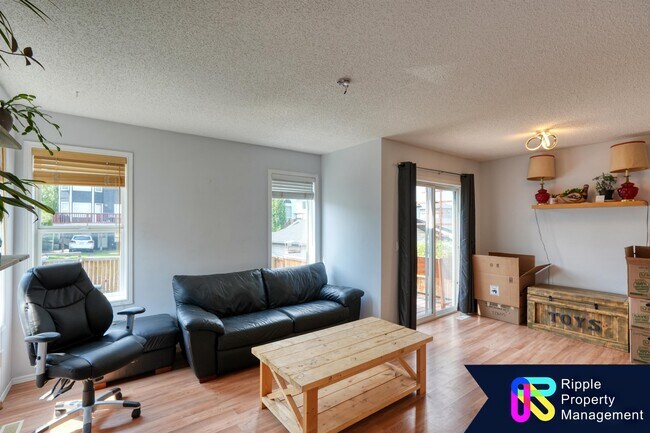 Photo - 15754 Everstone Rd SW