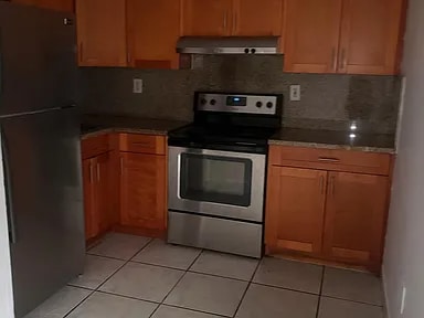 1144 NW 5th St Unit 3