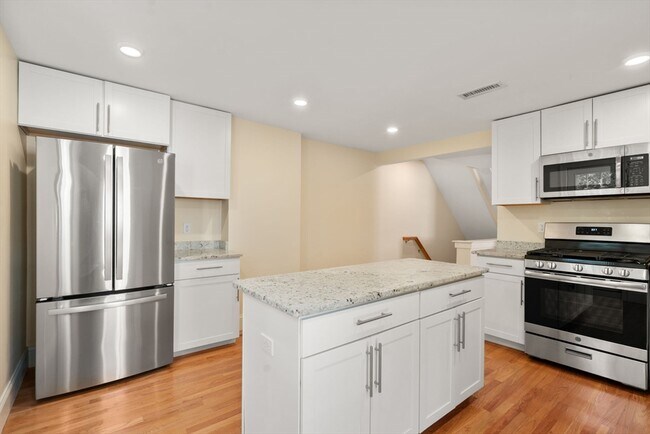 Photo - 30 Willow St Unit 30