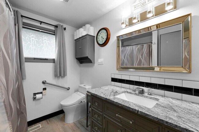 Photo - 3506 W Francis Ave Unit 3506