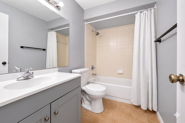 Photo - 3721 NE 41st St Unit B