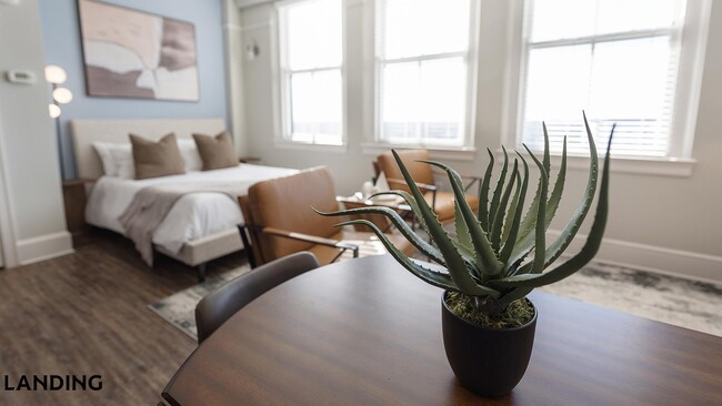 Photo - 187 N Church St Unidad 1005